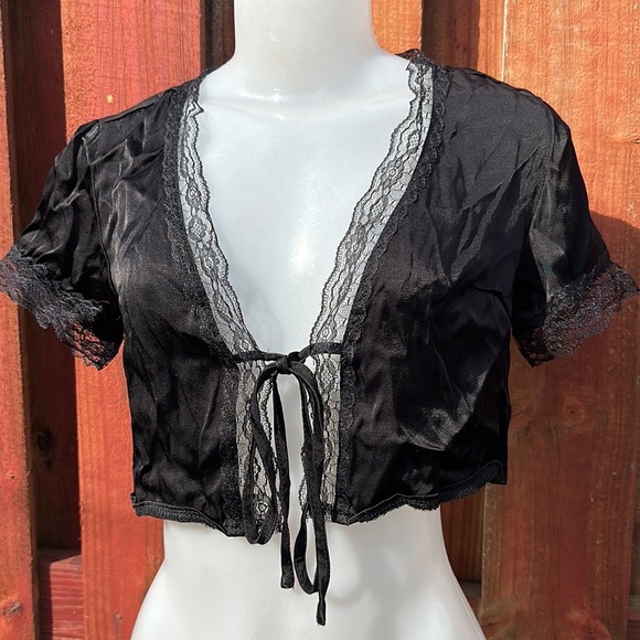 Princess Polly Vintage Tie Up Lace Crop Top Black Size 0 - Picture 4 of 14